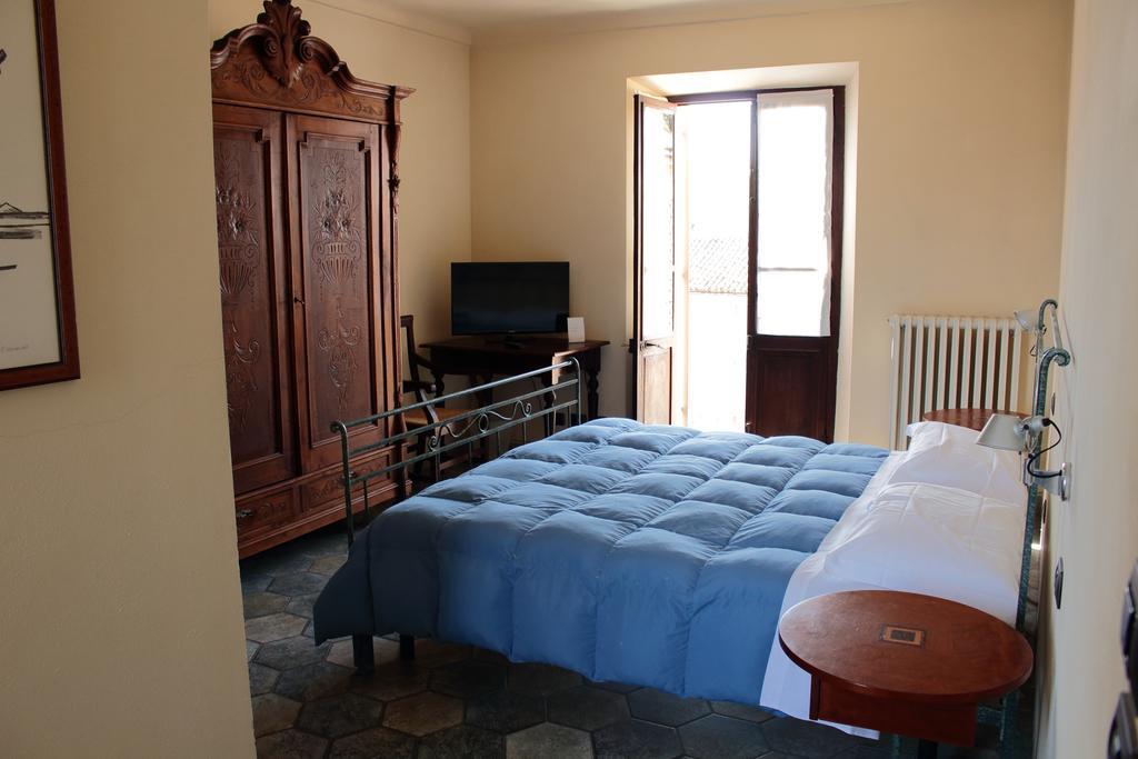 Вилла Cascina La Carlotta Castel Boglione Экстерьер фото